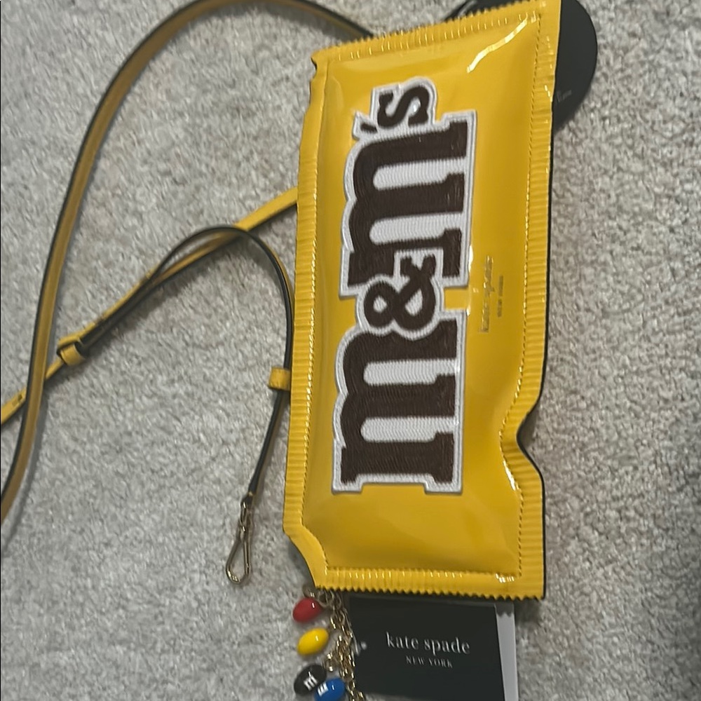 Kate Spade x M&M'S Peanut M&Ms Yellow Candy Wrapper Crossbody Bag - Picture 3 of 5